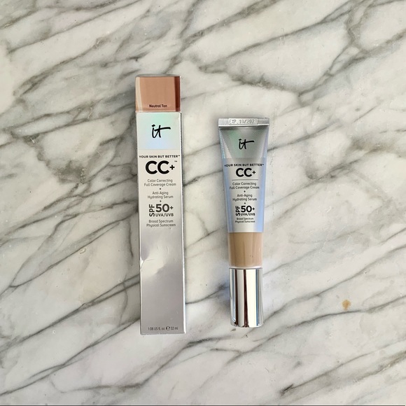 It Cosmetics Bundle (Medium Complexion) - Picture 3 of 12